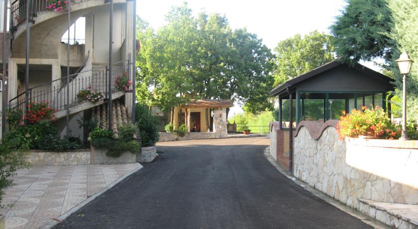 Parco Sogni D'Oro Aparthotel Montella Kültér fotó