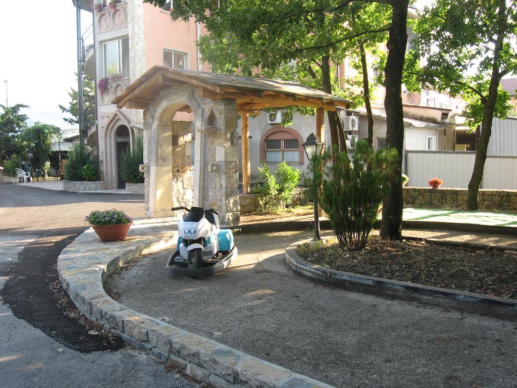 Parco Sogni D'Oro Aparthotel Montella Kültér fotó